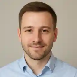 Portrait of Michael Harris from Perth, Australia, describing his RocketPlay Casino AU mobile play experience and responsible gaming approach.